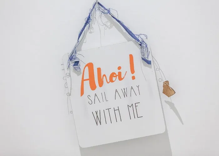 At Im First アパート *